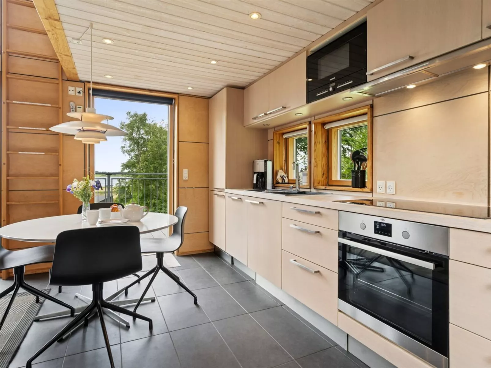 "Harka" - 100m to the fjord-Binnen