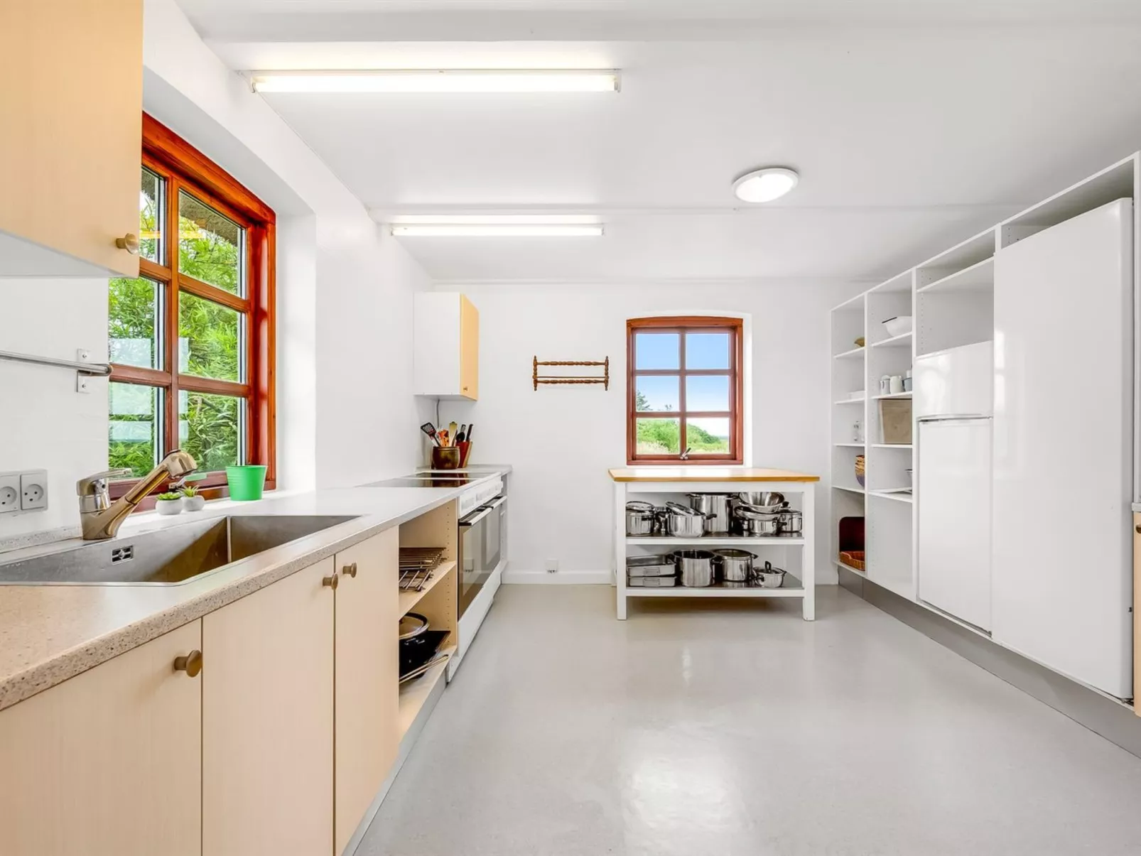 "Darleen" - 850m to the fjord-Binnen