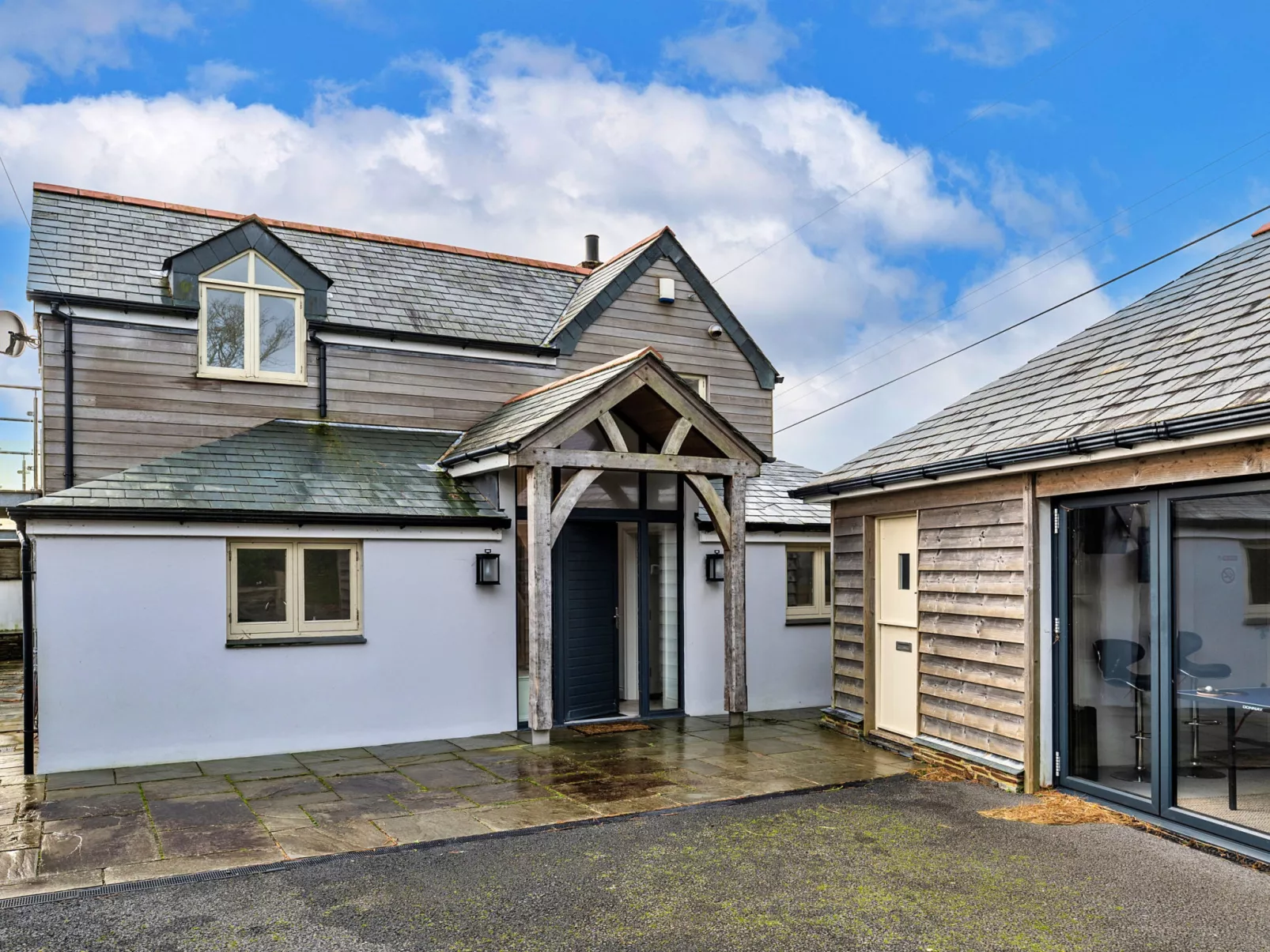 Dingles Cottage-Buiten