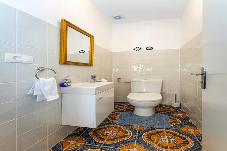 Vacation house Maslenica-Badkamer