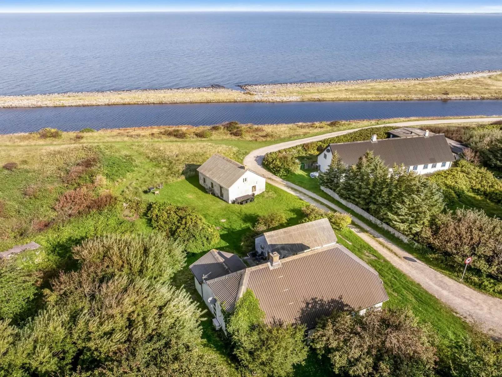 "Agrippa" - 30m to the fjord-Buiten