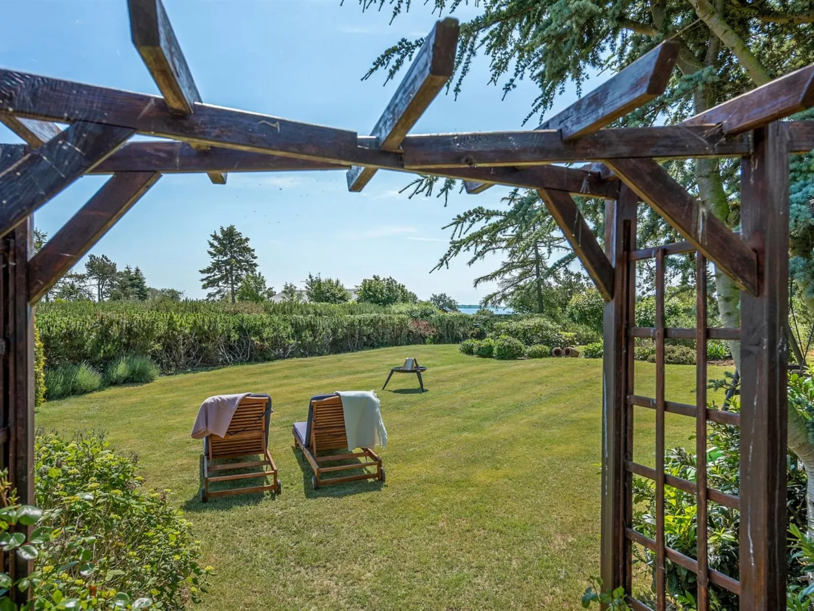 "Bisera" - 150m from the sea-Buiten