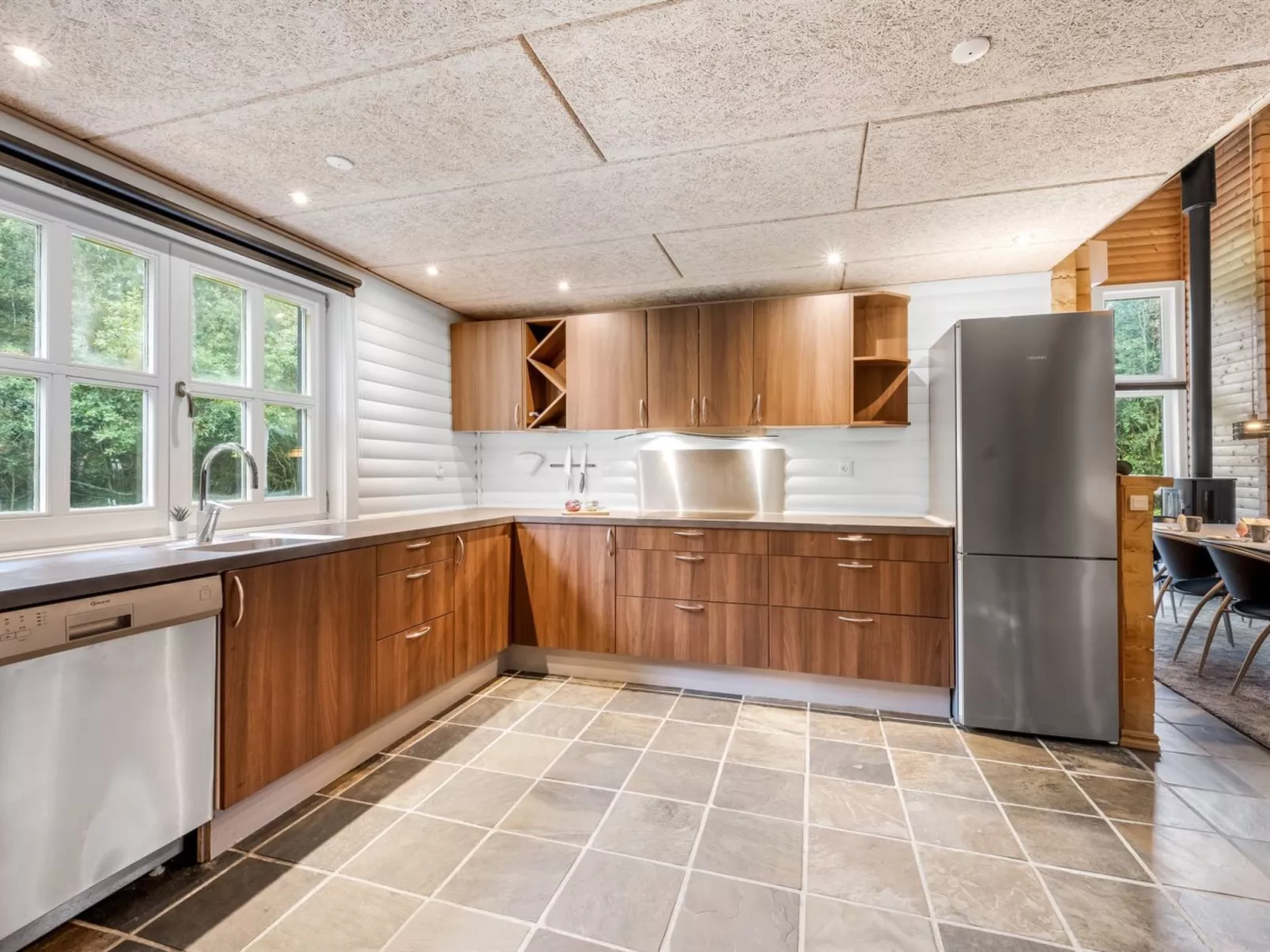 "Yvonna" - 350m to the fjord-Binnen