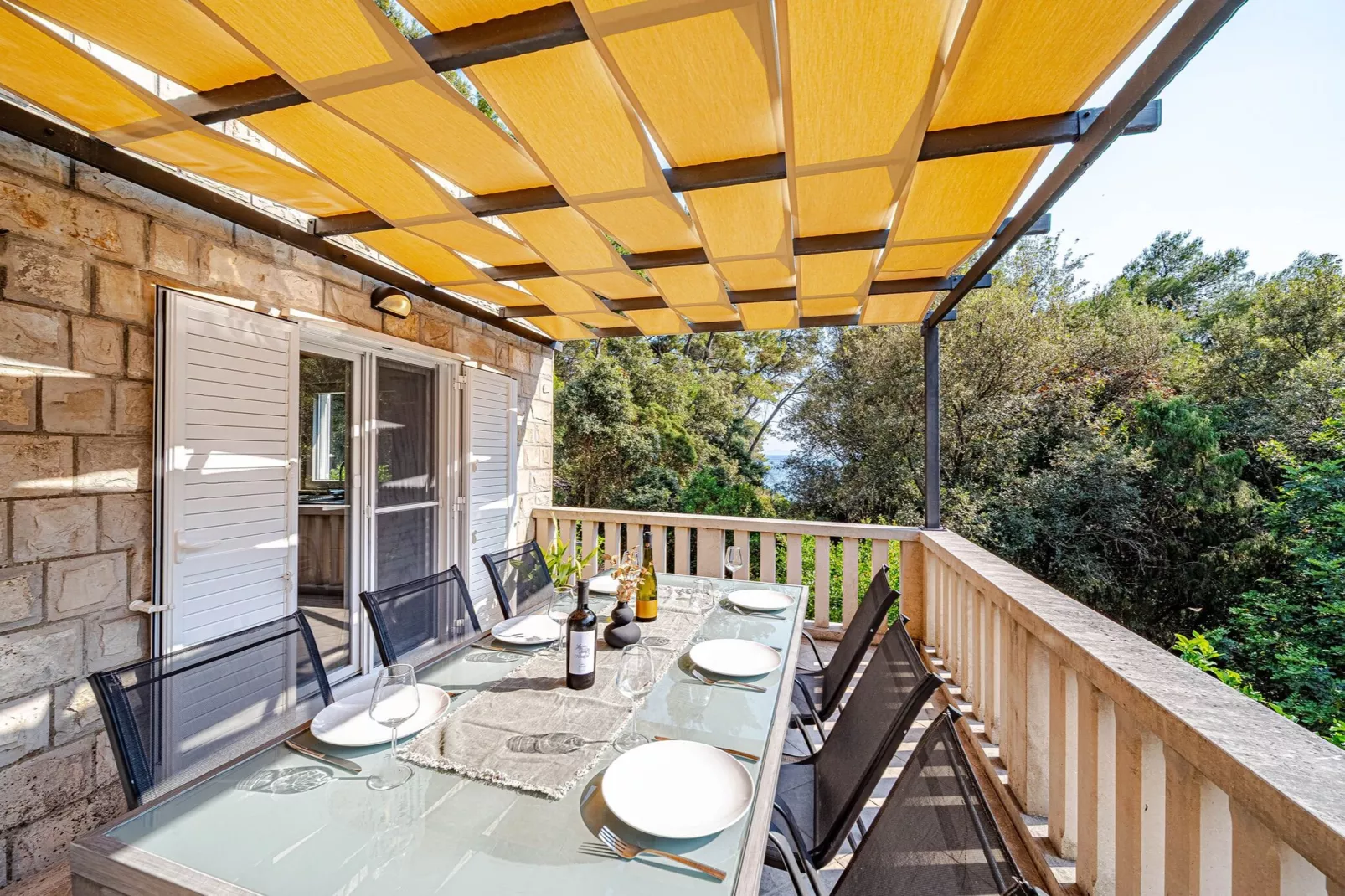 Holiday Home Island Gem - Five  Bedroom Apartment-Terras