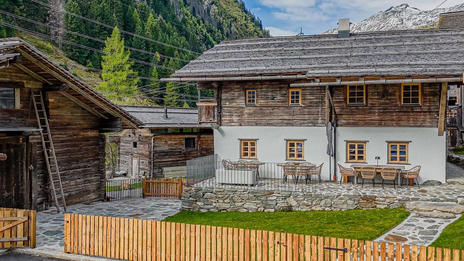 Raneburg 4-Buitenkant zomer