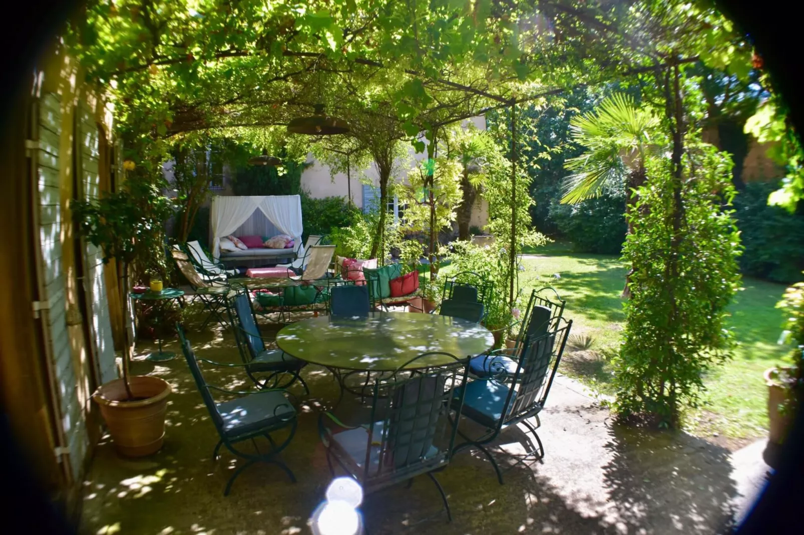 Mas de Corinne-Tuinen zomer