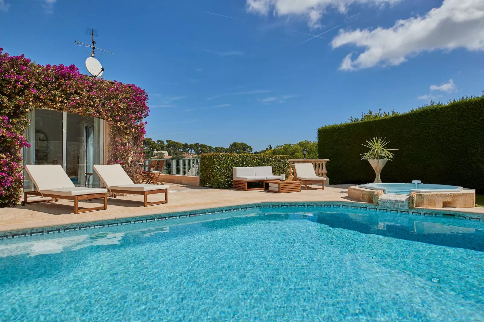 AP-652-PERTUADES-Niet-getagd