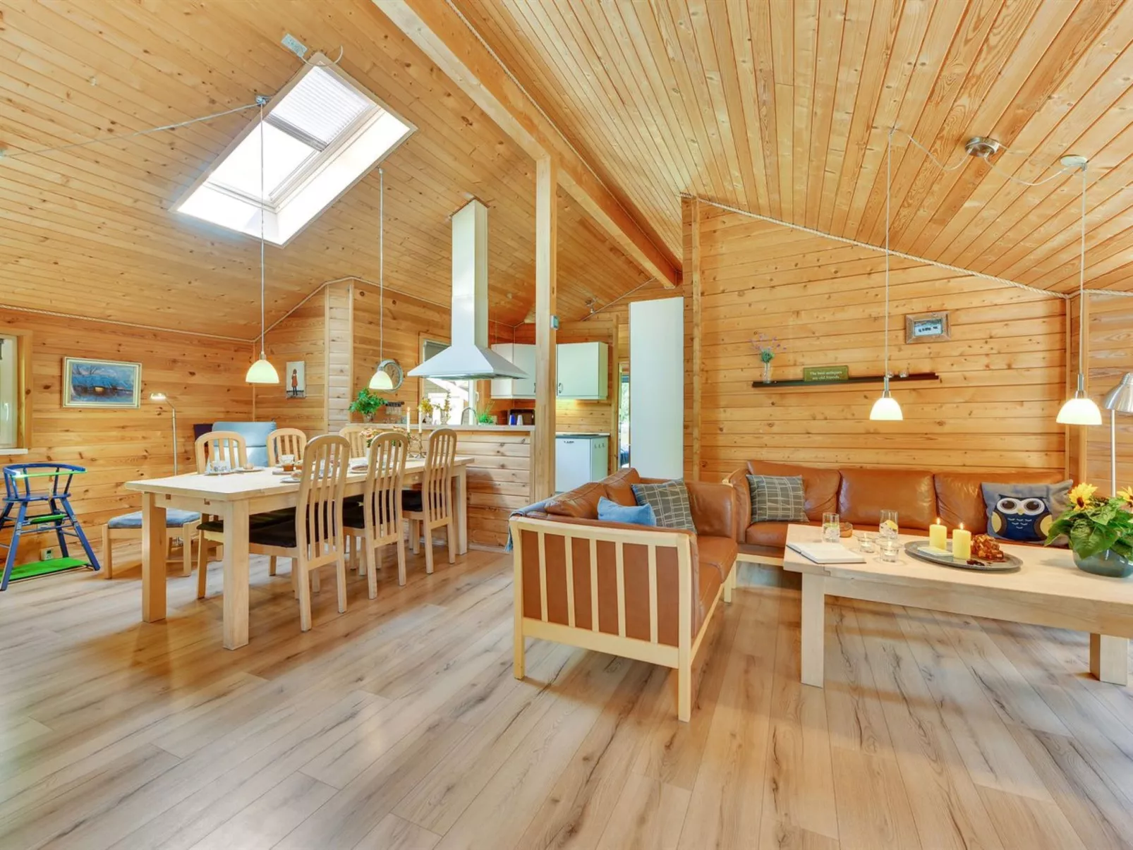 "Jorina" - 700m to the fjord-Binnen