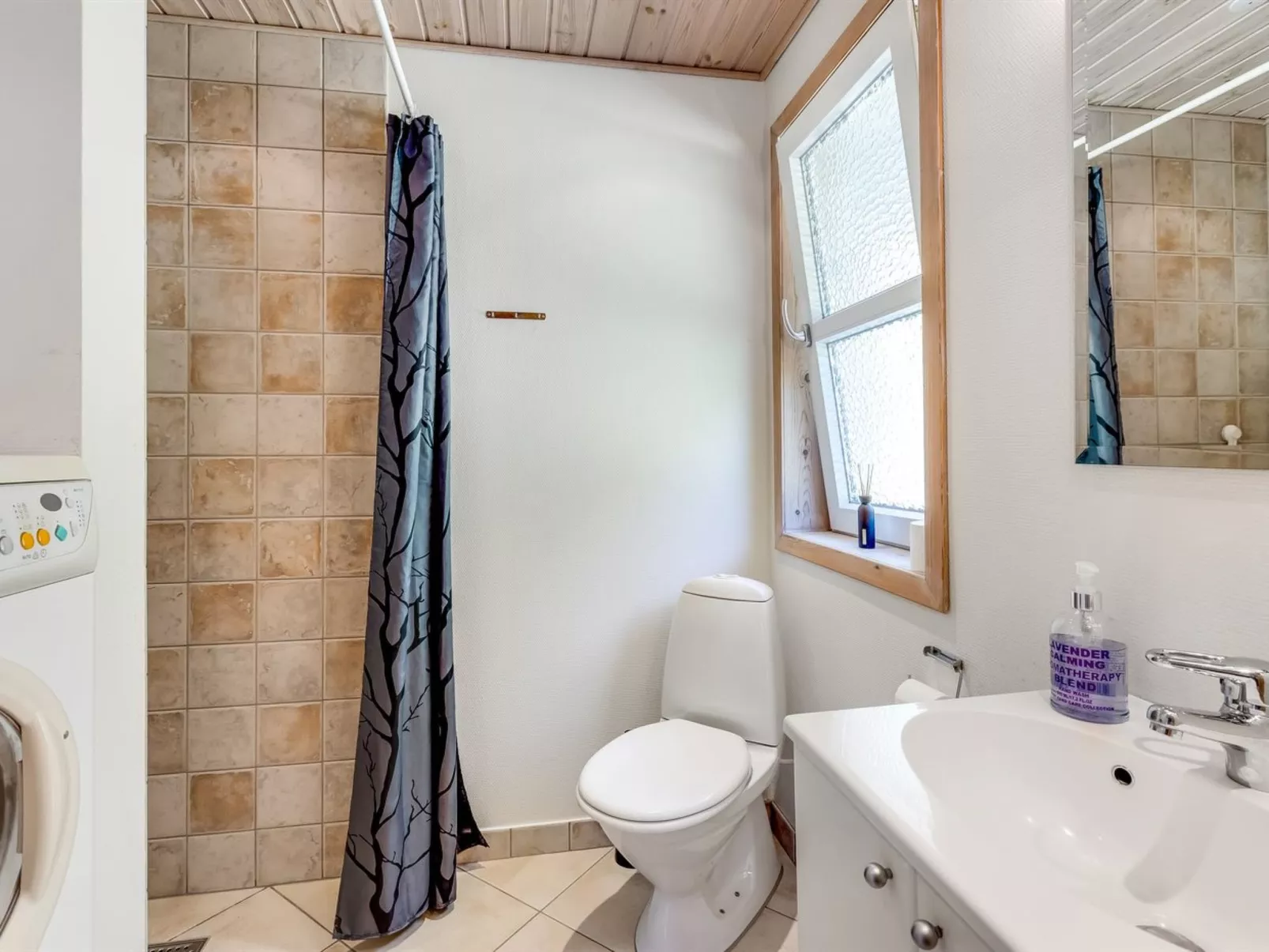 "Angantir" - 4.8km from the sea-Binnen