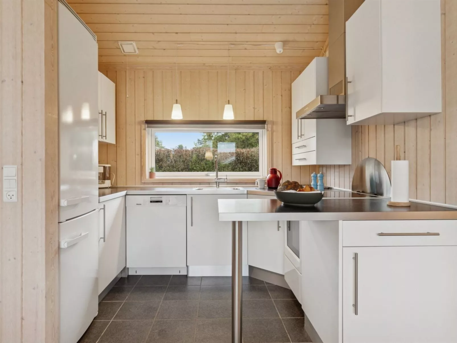 "Hawarth" - 275m from the sea-Binnen