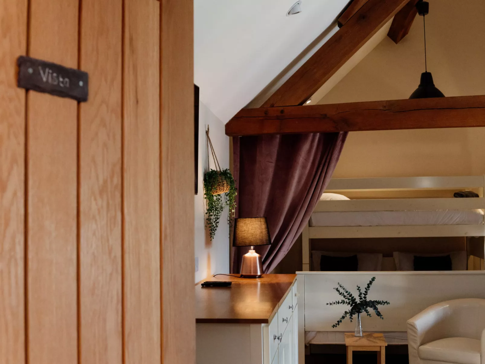 The Welsh Barn-Binnen