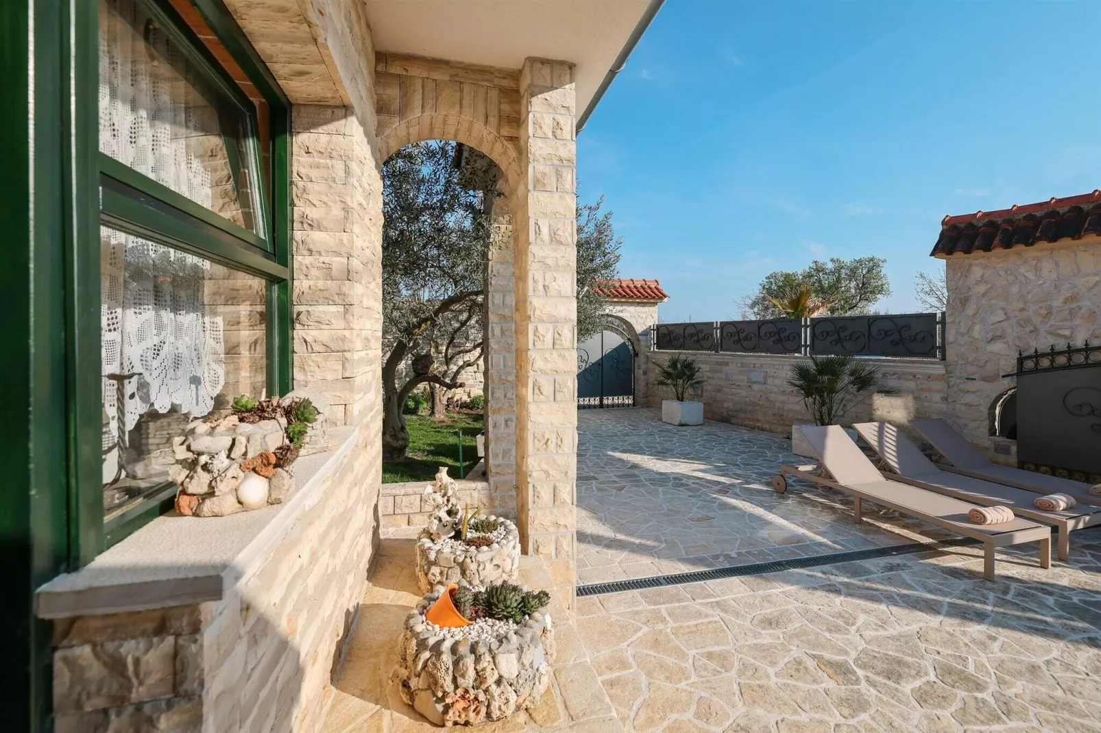 Authentic Villa Vita-Terrasbalkon