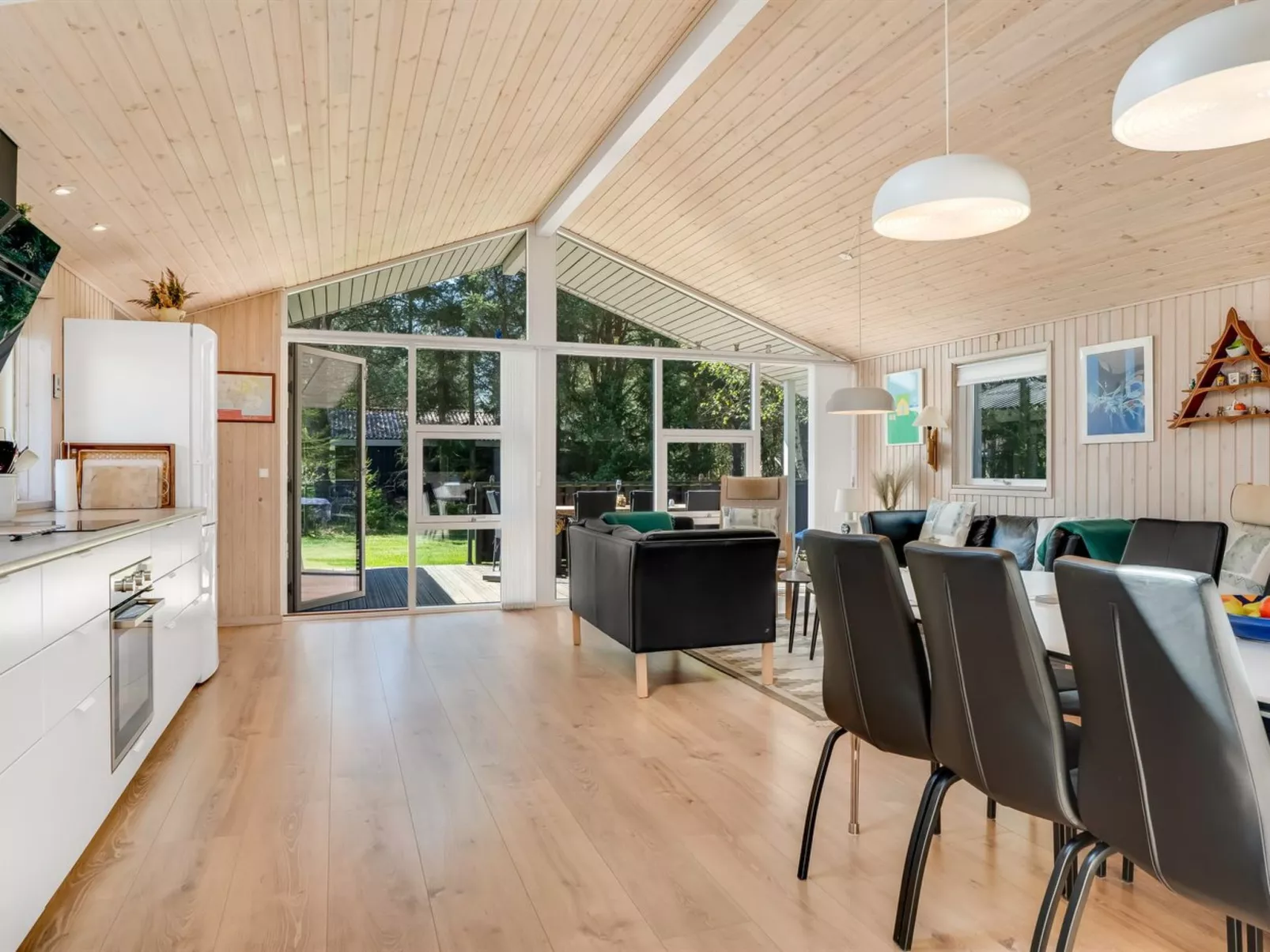 "Delco" - 200m from the sea-Binnen