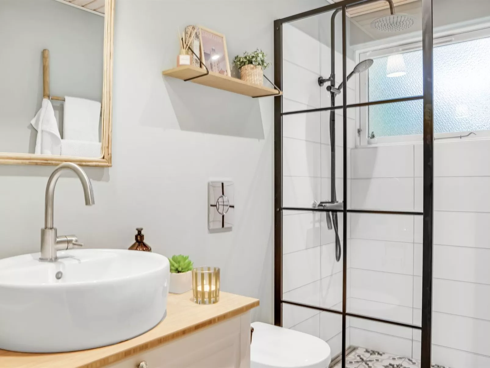 "Hansa" - 3km from the sea-Binnen