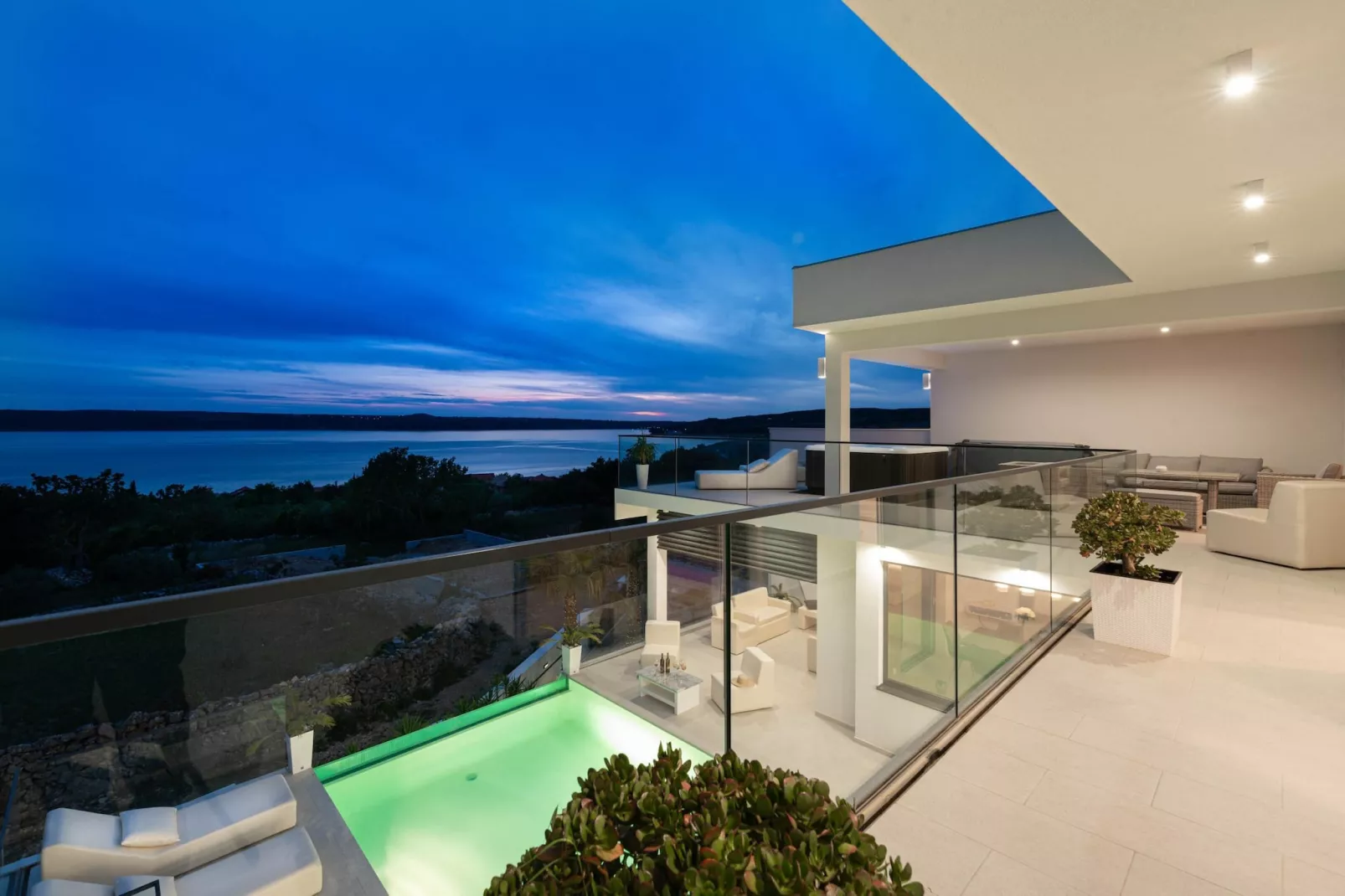 Luxury villa Michelle-Uitzicht zomer