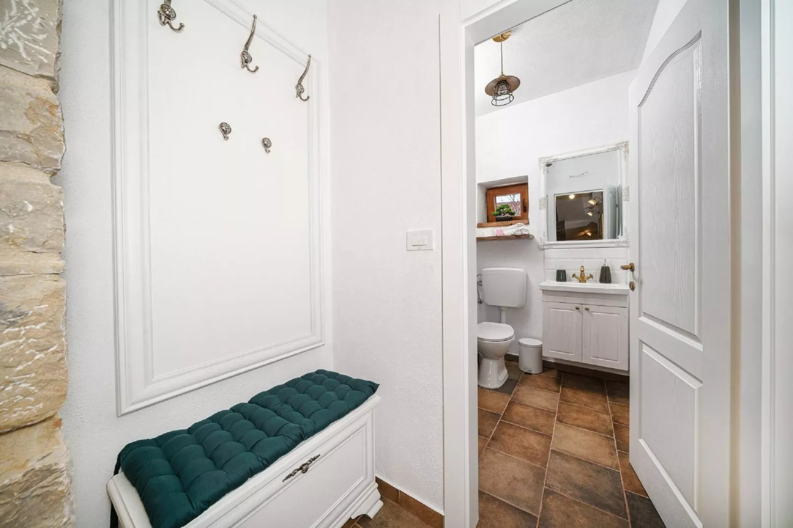 Authentic Villa Malou-Badkamer