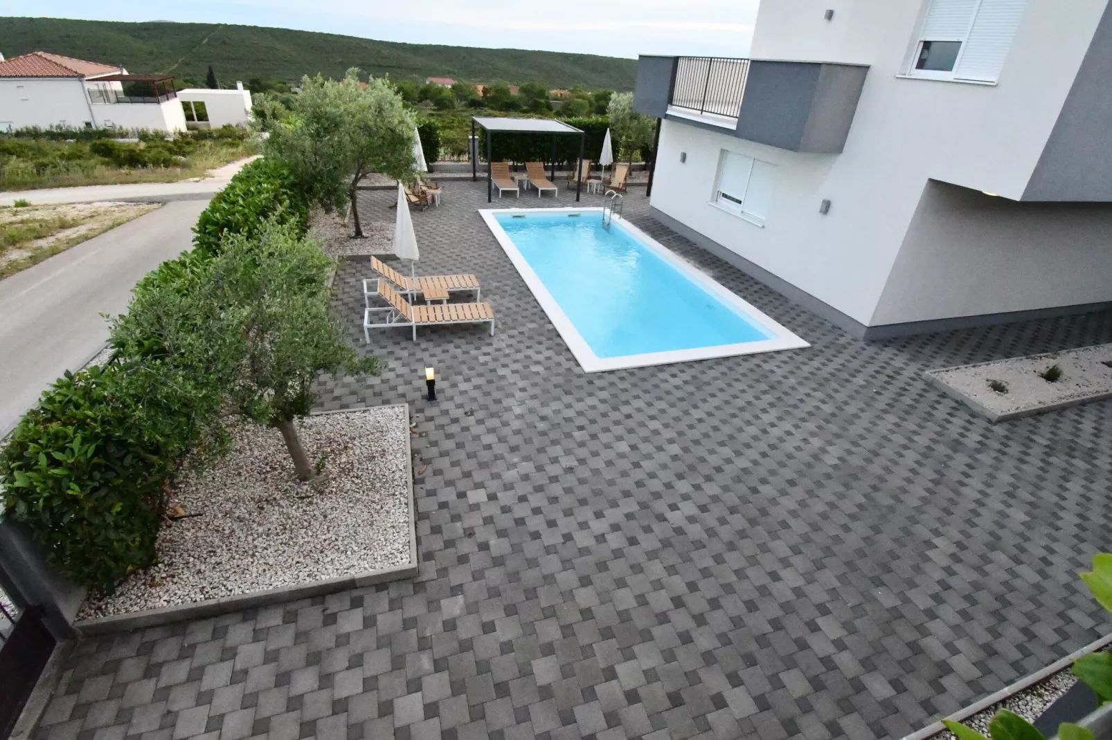 Luxury Escape with Swimming Pool & Modern Design -Deluxe Four Bedroom Villa with Private Pool ( Villa 4)-Zwembad