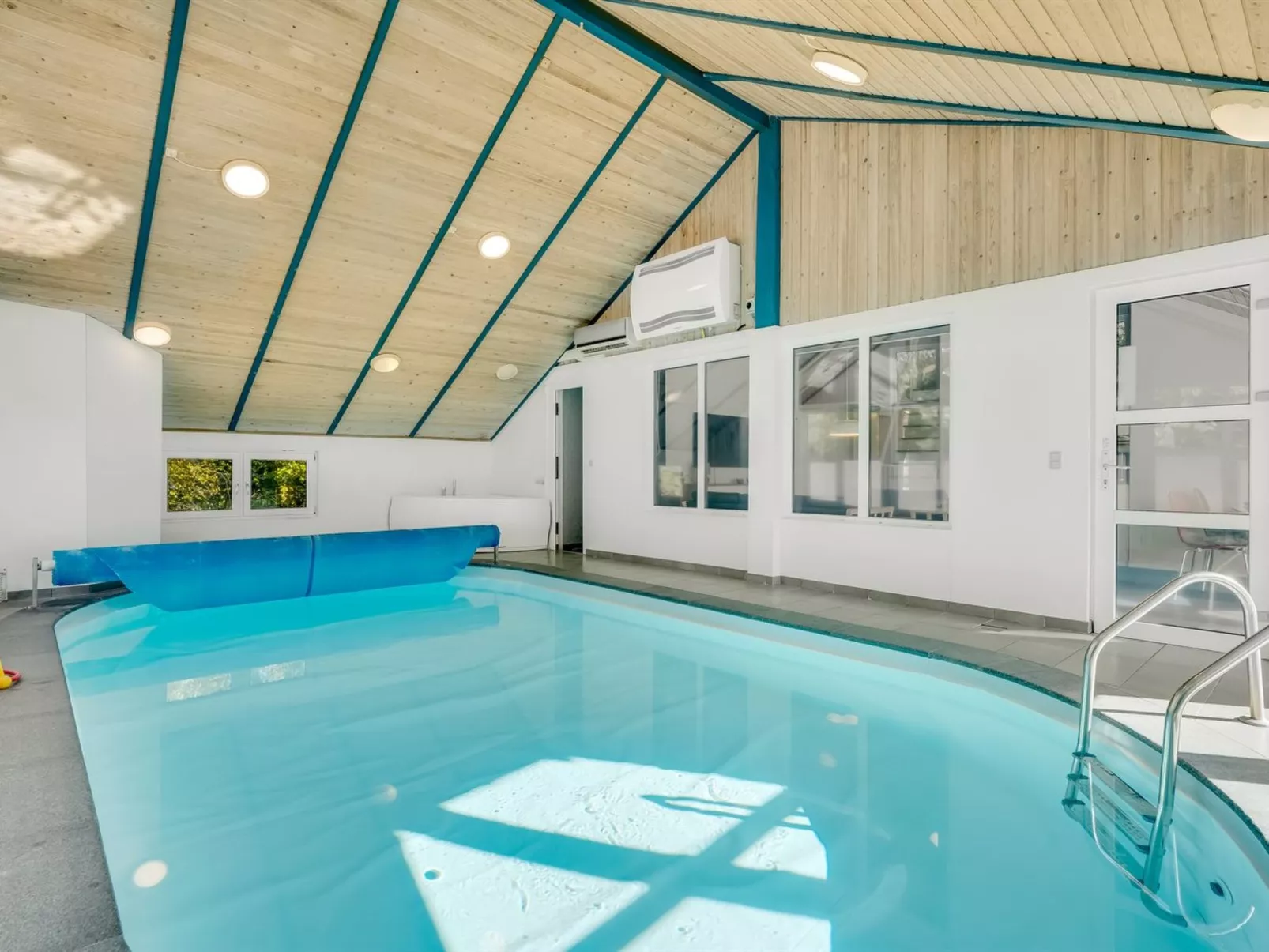 "Eisa" - 300m to the fjord-Buiten