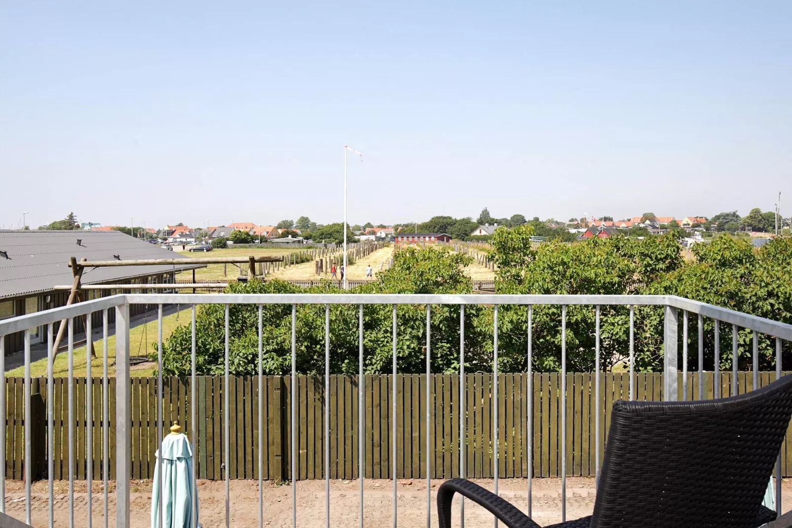 3 rooms app.,2stories,bay view,PLUS