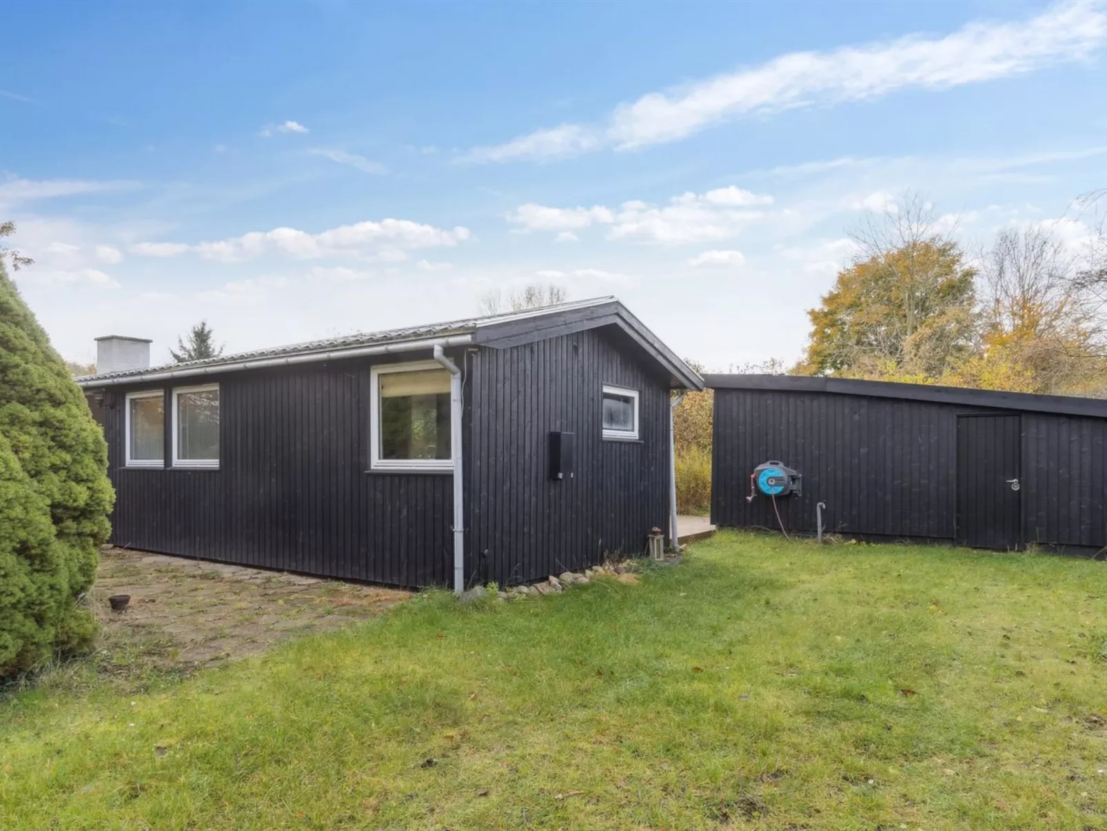 "Gun" - 300m to the fjord-Buiten