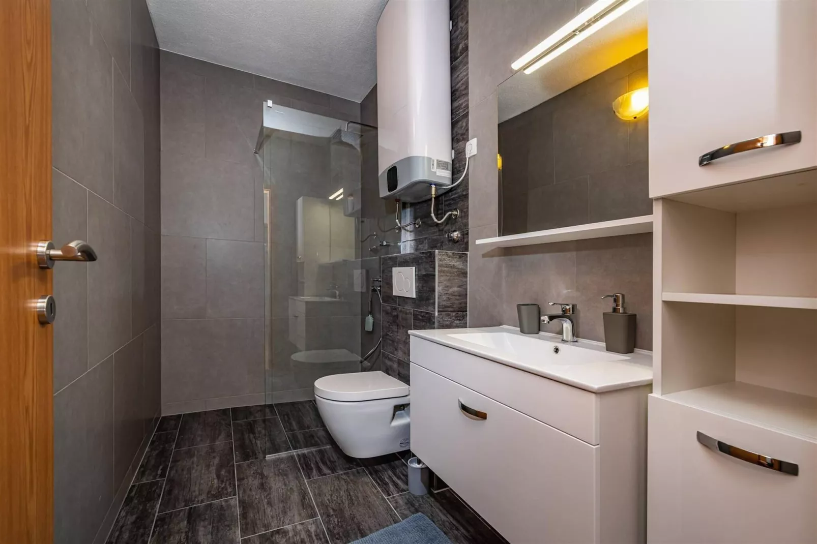 Holiday home Blanka-Badkamer