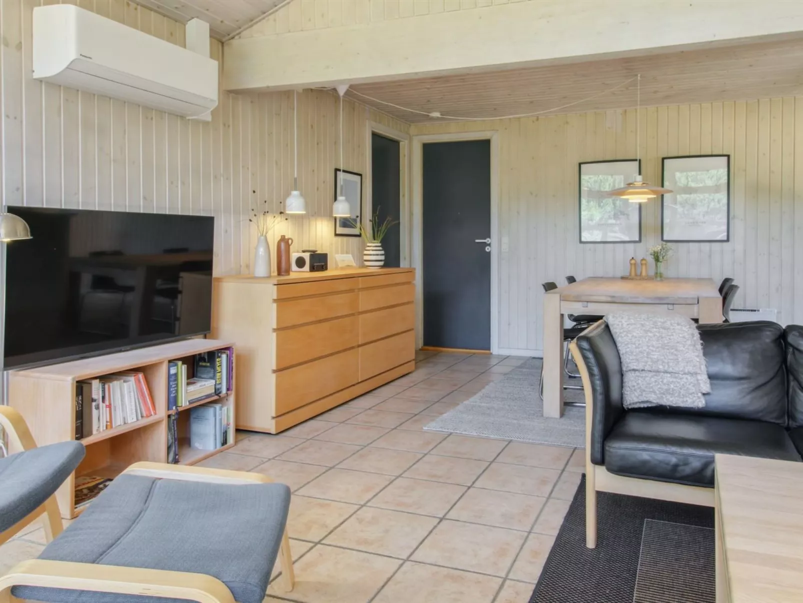 "Karri" - 1.1km from the sea-Binnen