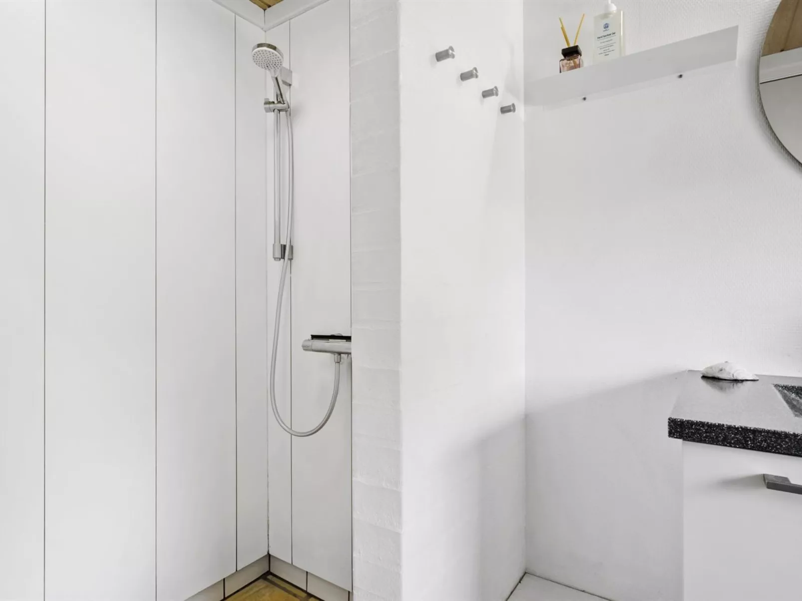 "Gita" - 2.2km from the sea-Binnen