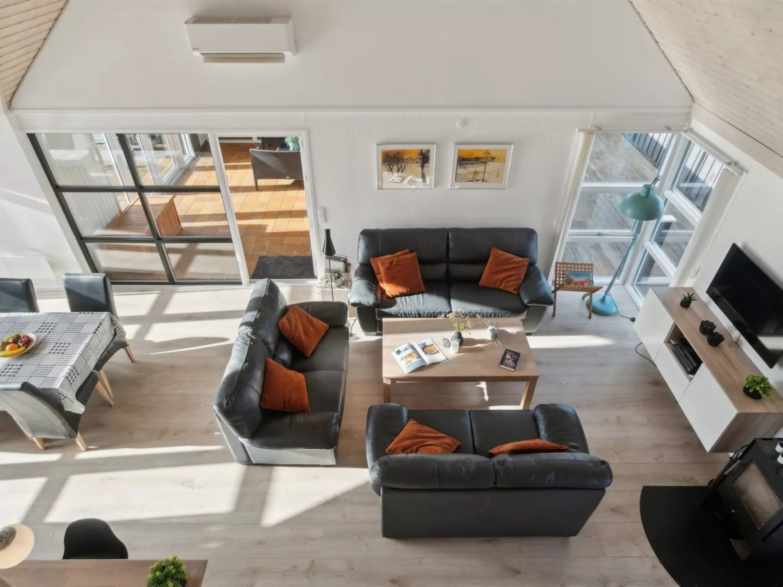 "Soeren" - 300m from the sea-Binnen