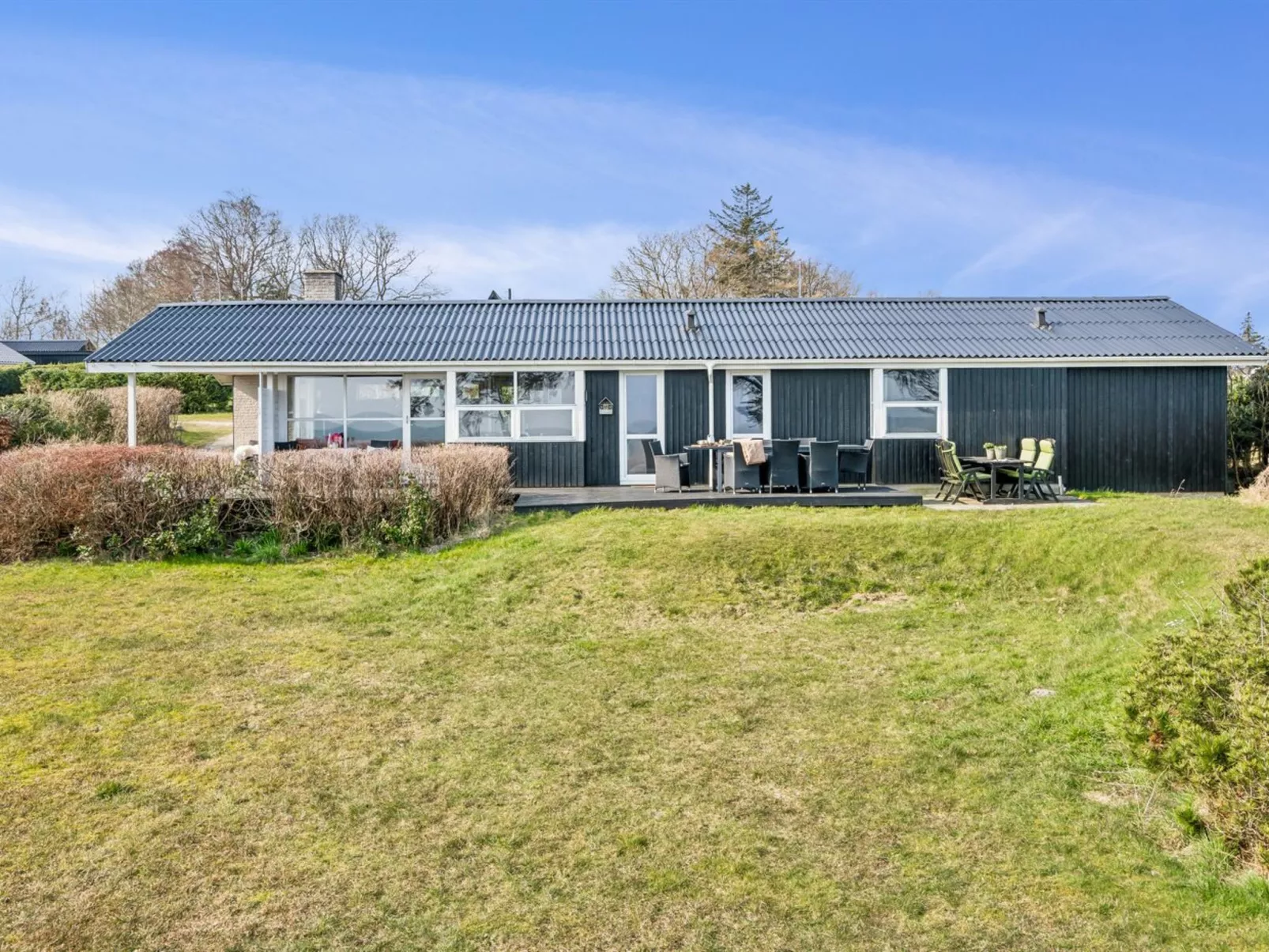 "Wrage" -  from the sea-Buiten