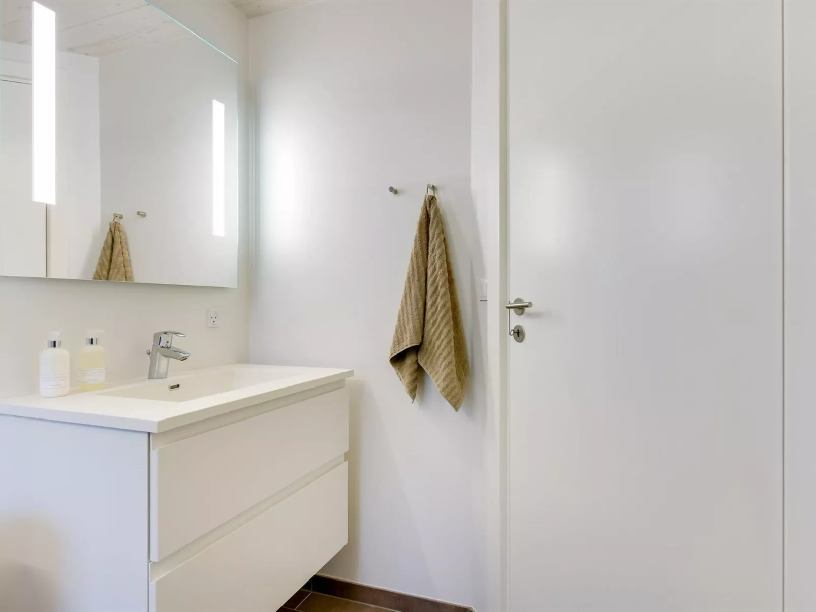 "Gubbe" - 500m from the sea-Binnen