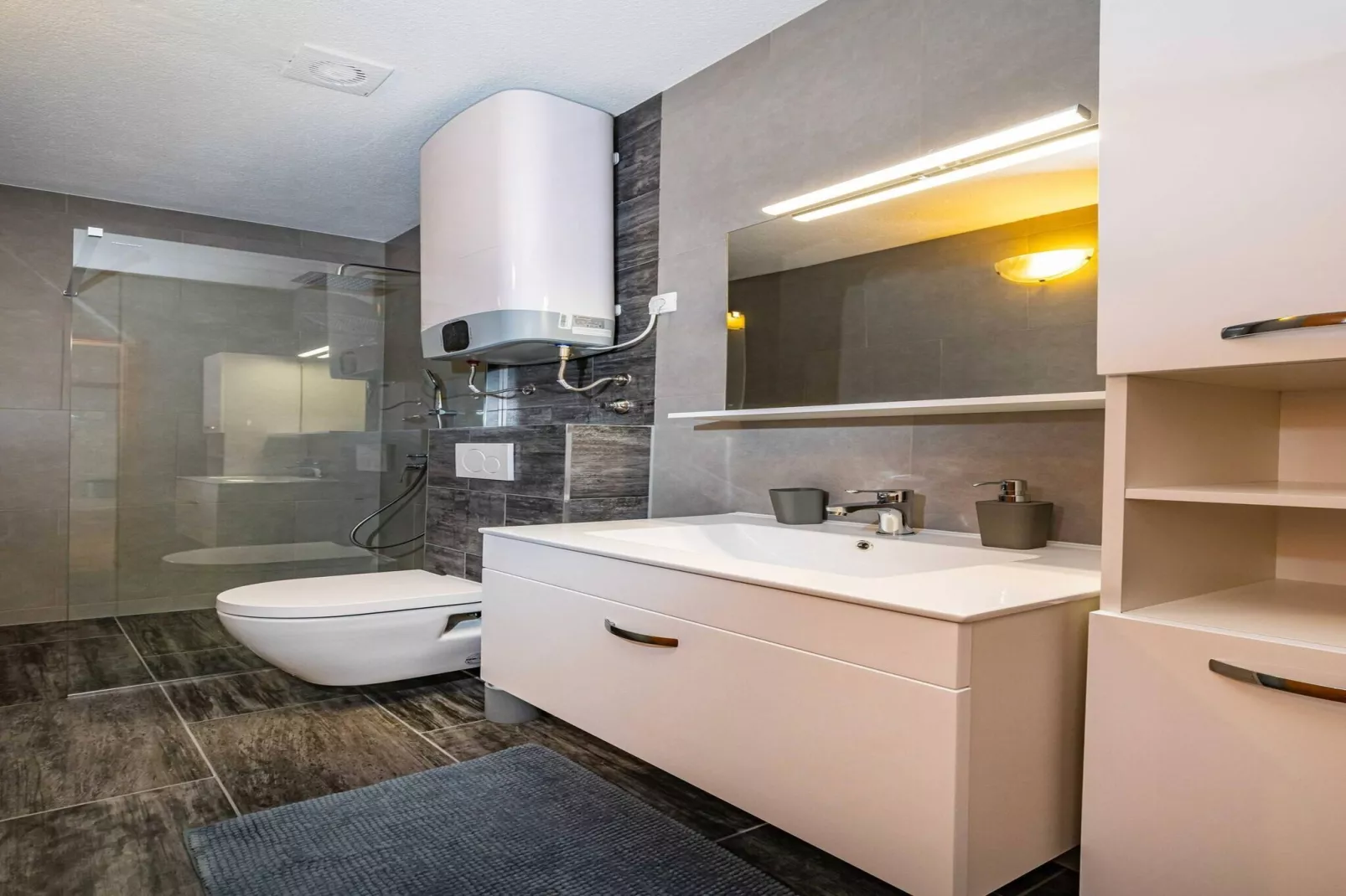 Momo´s Paradise-Badkamer