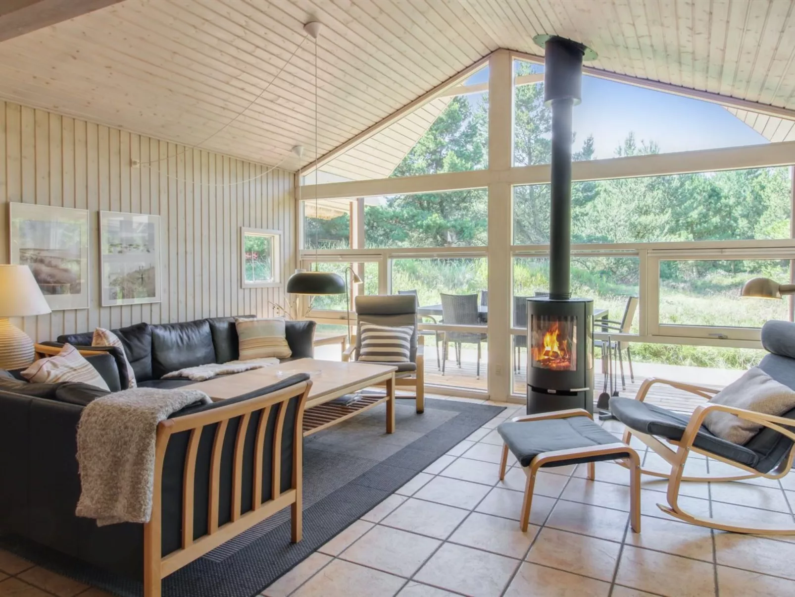 "Karri" - 1.1km from the sea-Binnen