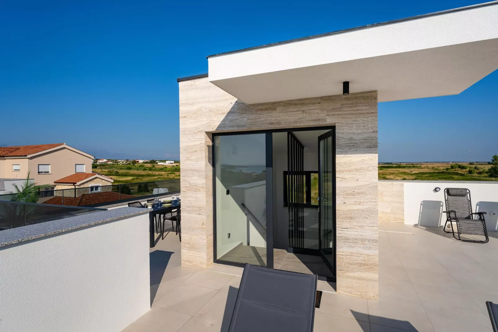 Beach apartment LaMag-Terras