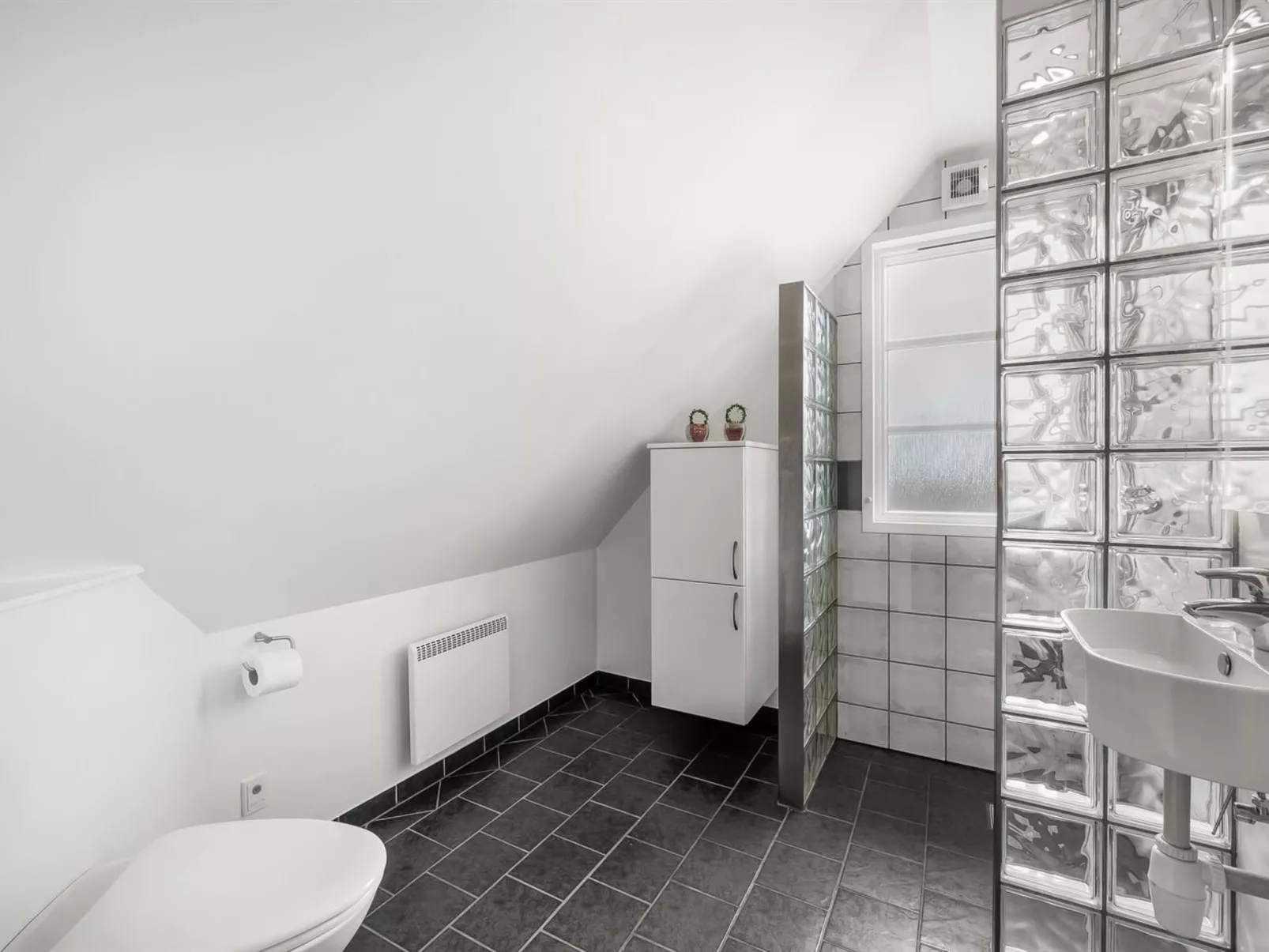 "Benita" - 400m to the fjord-Binnen