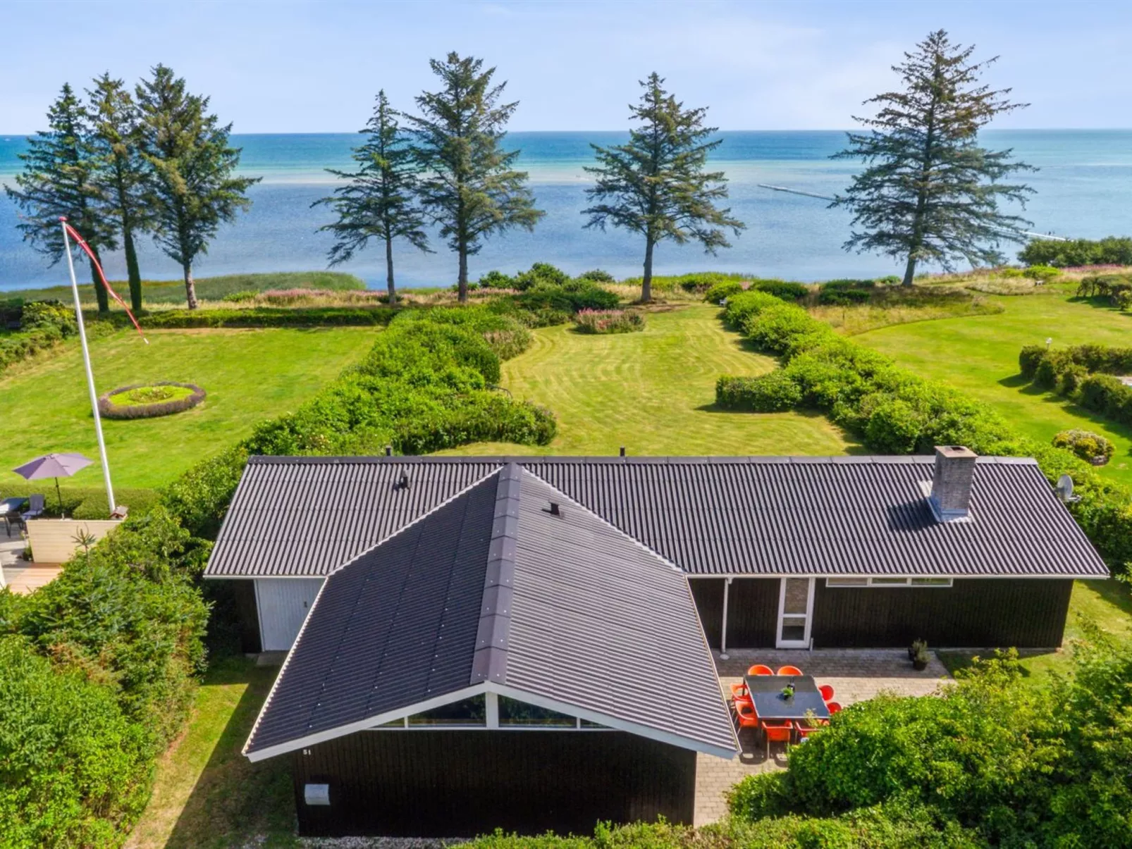 "Wrage" -  from the sea-Buiten