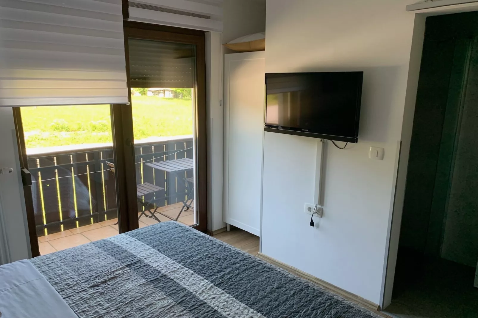 Guesthouse Family Bosnic - Double Room with Balcony - 5