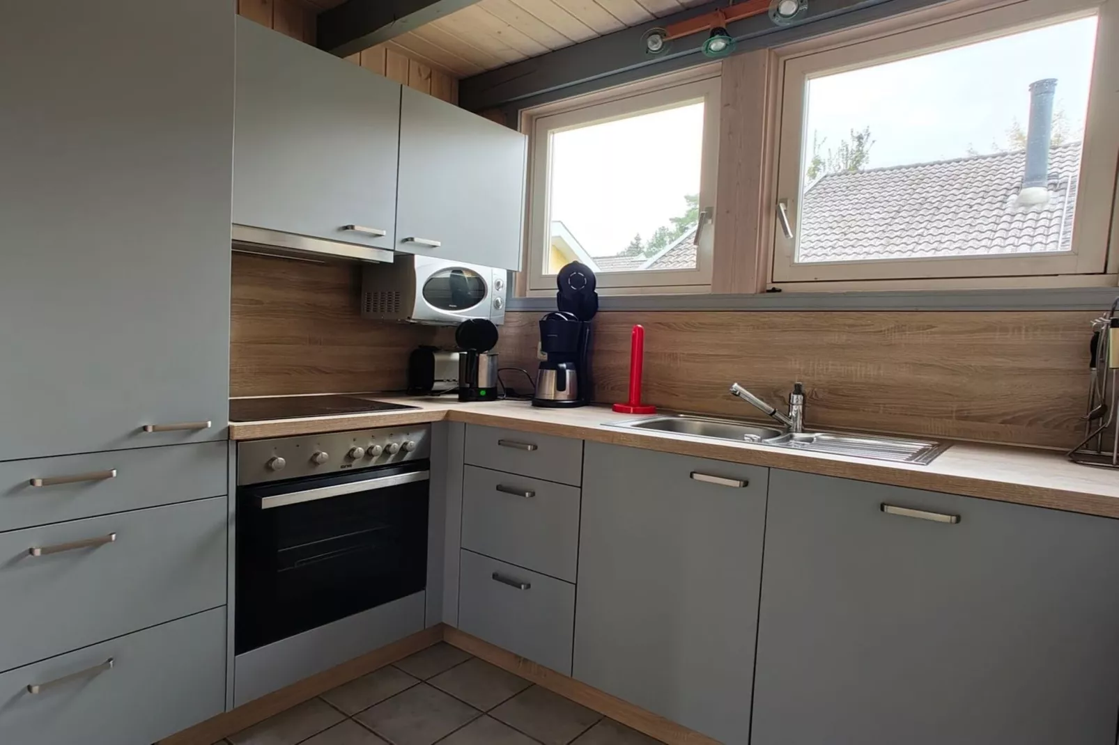 FH Wildgans Comfort mit Sauna & Kaminofen 81 qm 131-Keuken