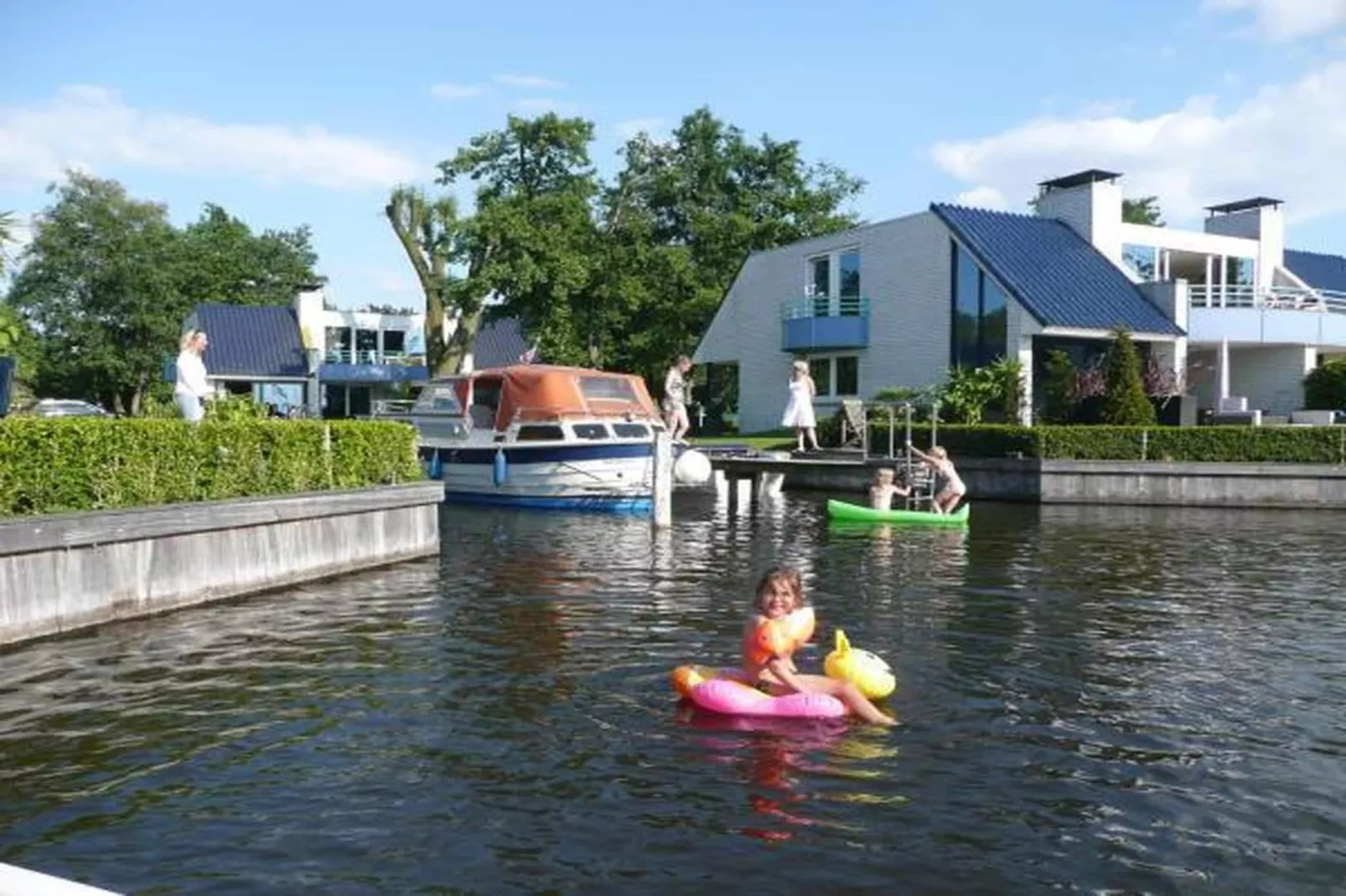 Bungalowpark Rien van den Broeke Village 9-Buitenkant zomer