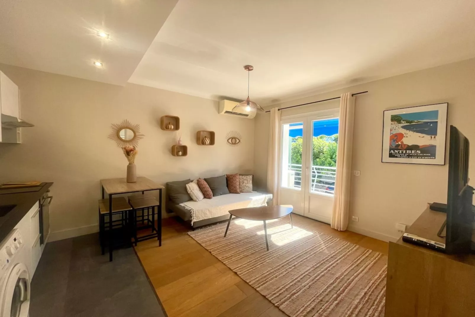 Appartement Garoupe-Woonkamer