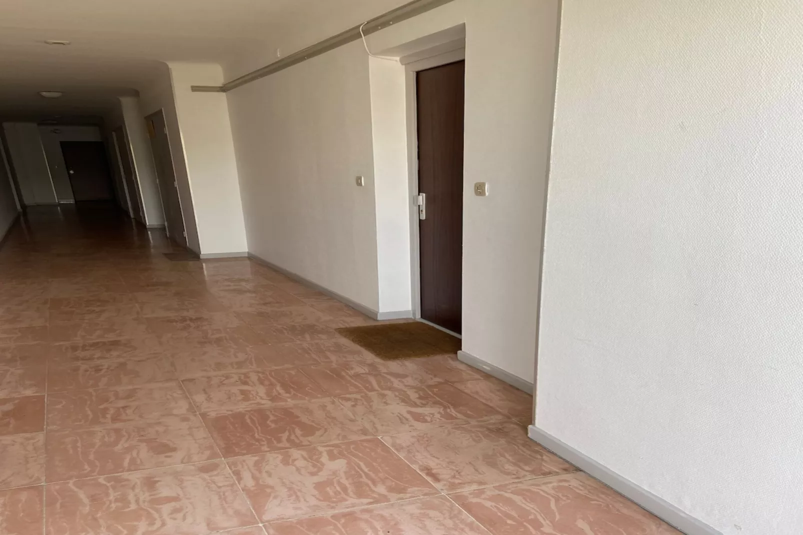 Appartement Garoupe-Overloop