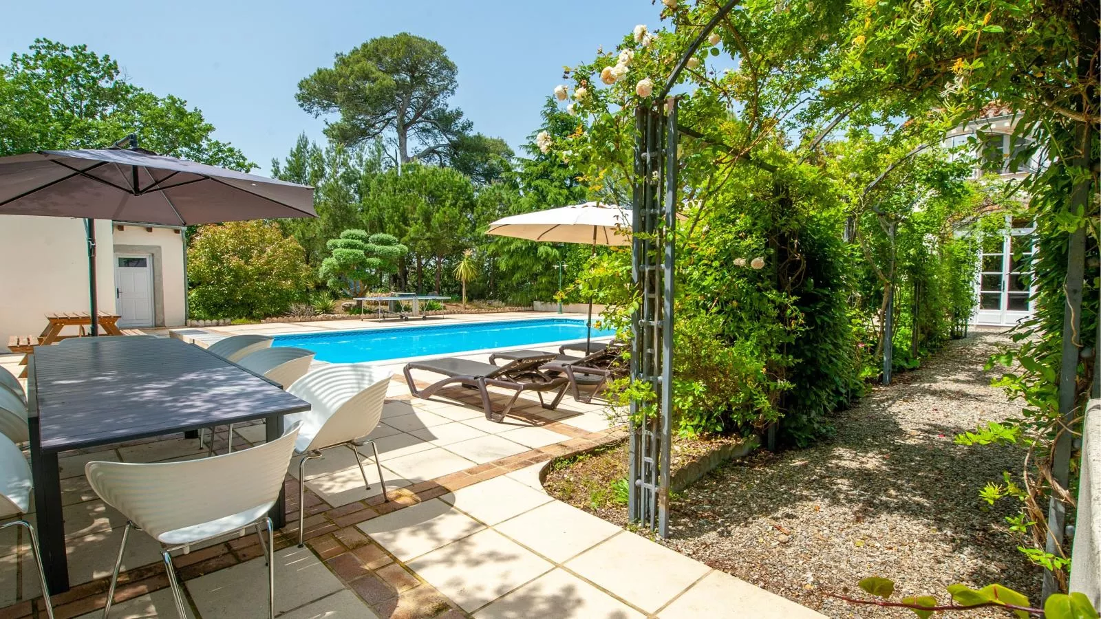 Manoir de Montréal - West Wing-Zwembad