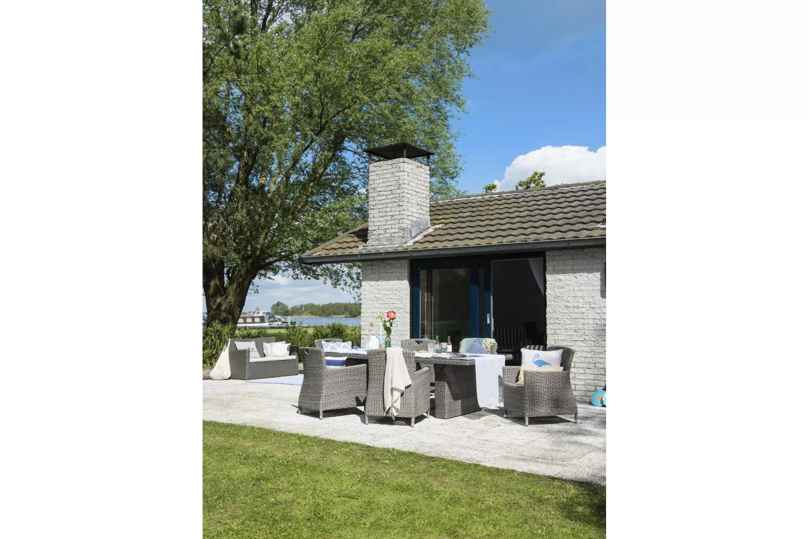 Bungalowpark Rien van den Broeke Village 1-Terrasbalkon