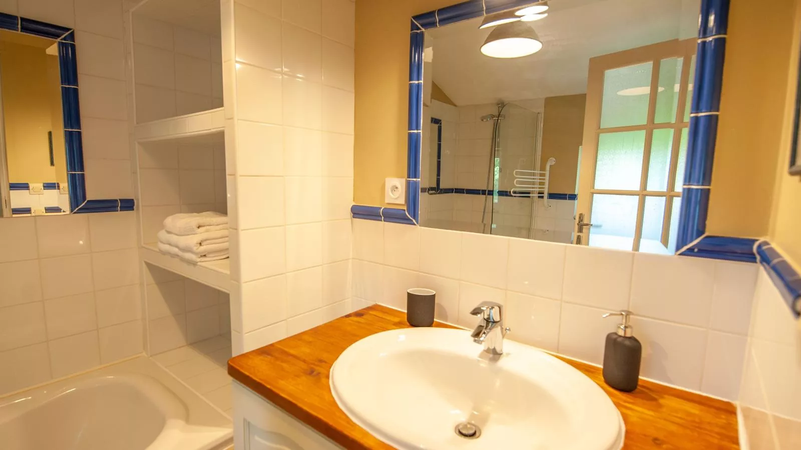 Manoir de Montréal - West Wing-Badkamer