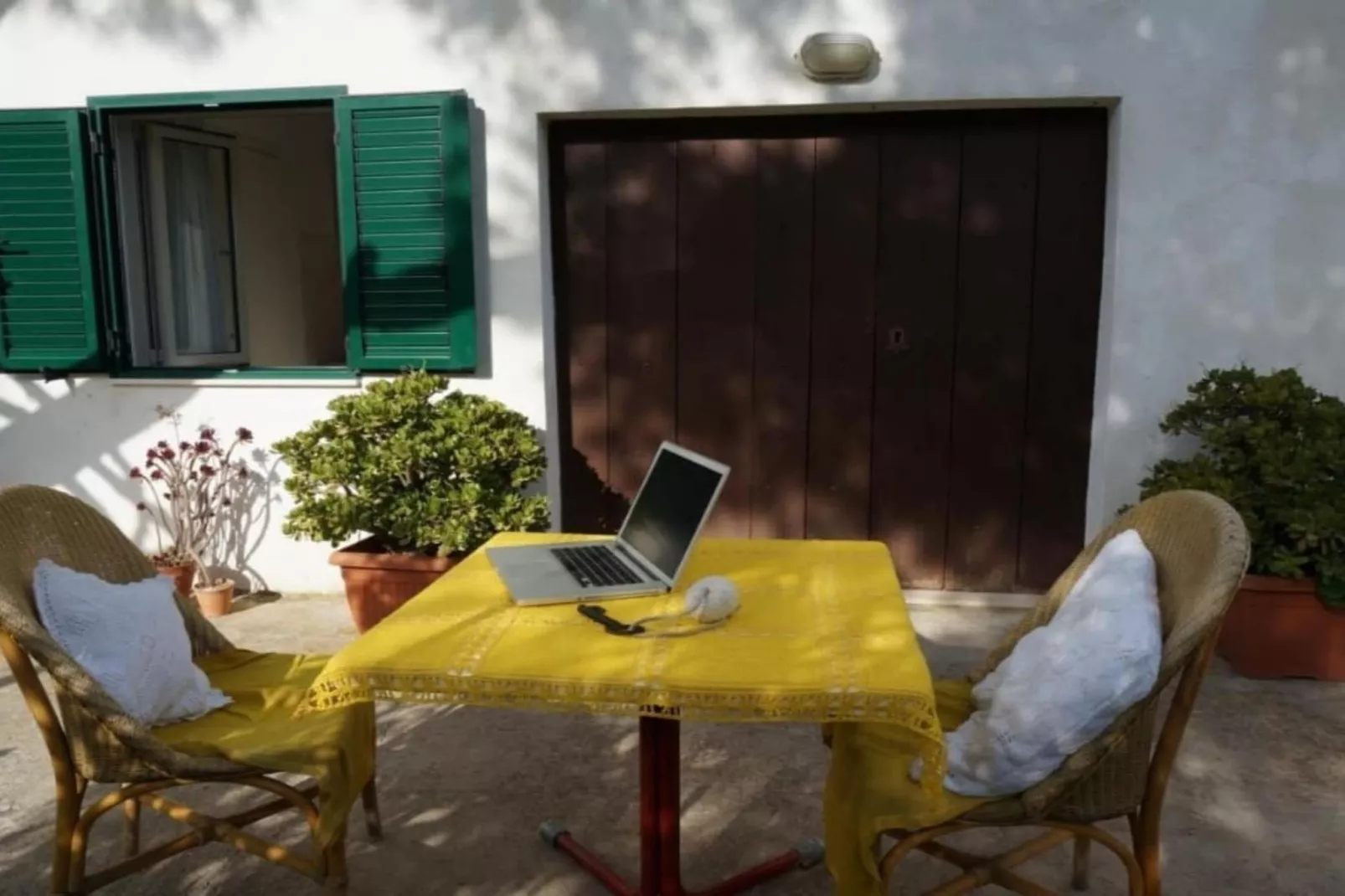 Apartments Stiniva Hvar - One Bedroom Apartment With Terrace (A1)-Buitenlucht