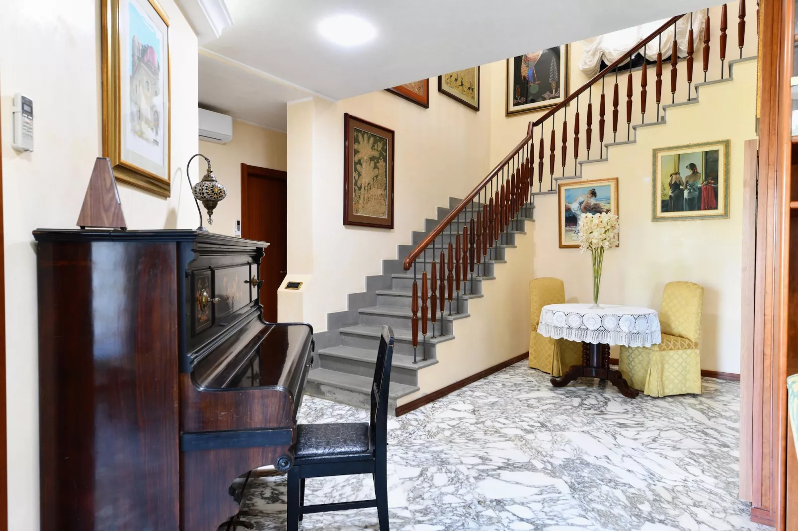 Villa Vella mit Privatpool-Hal-ontvangst