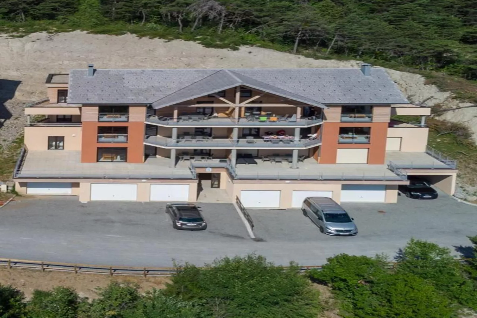 Domaine de l'Ecrin du Lac Chorges Appartements - 2 ch 6 pers-Buitenkant zomer