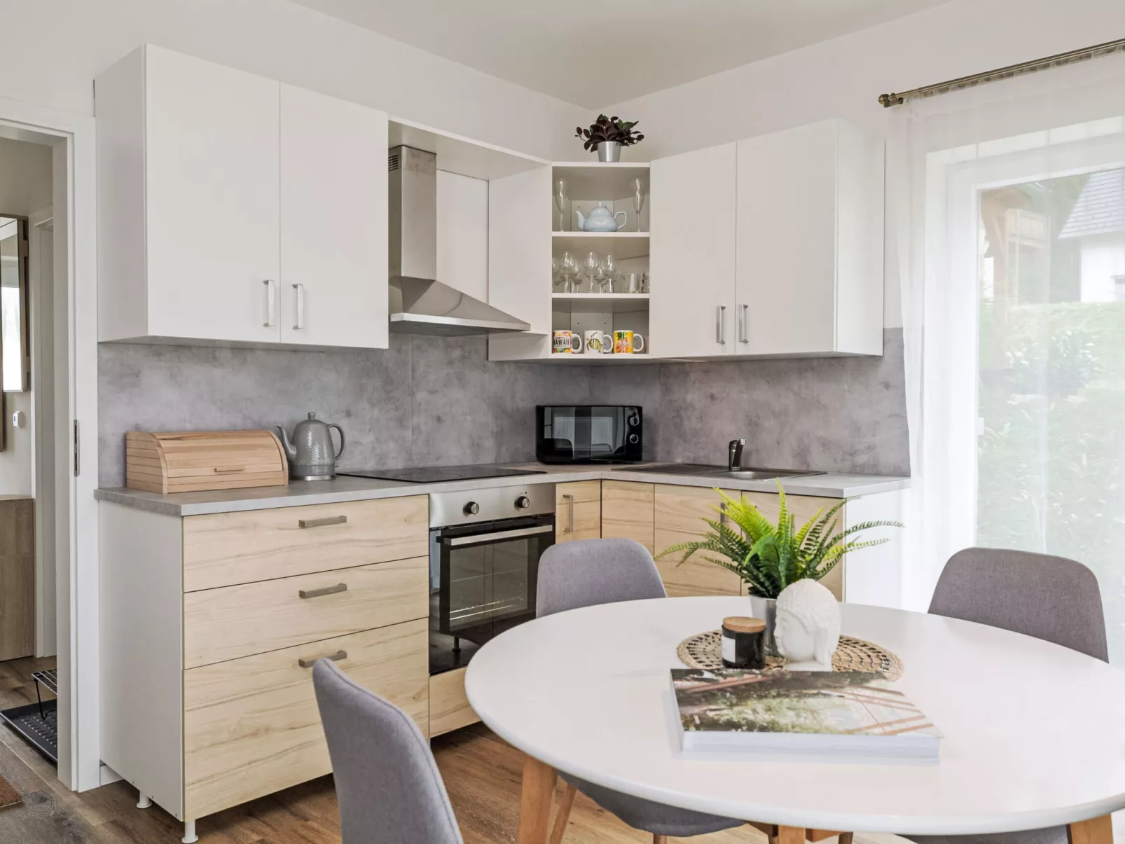 Lakeside Village 39-Binnen