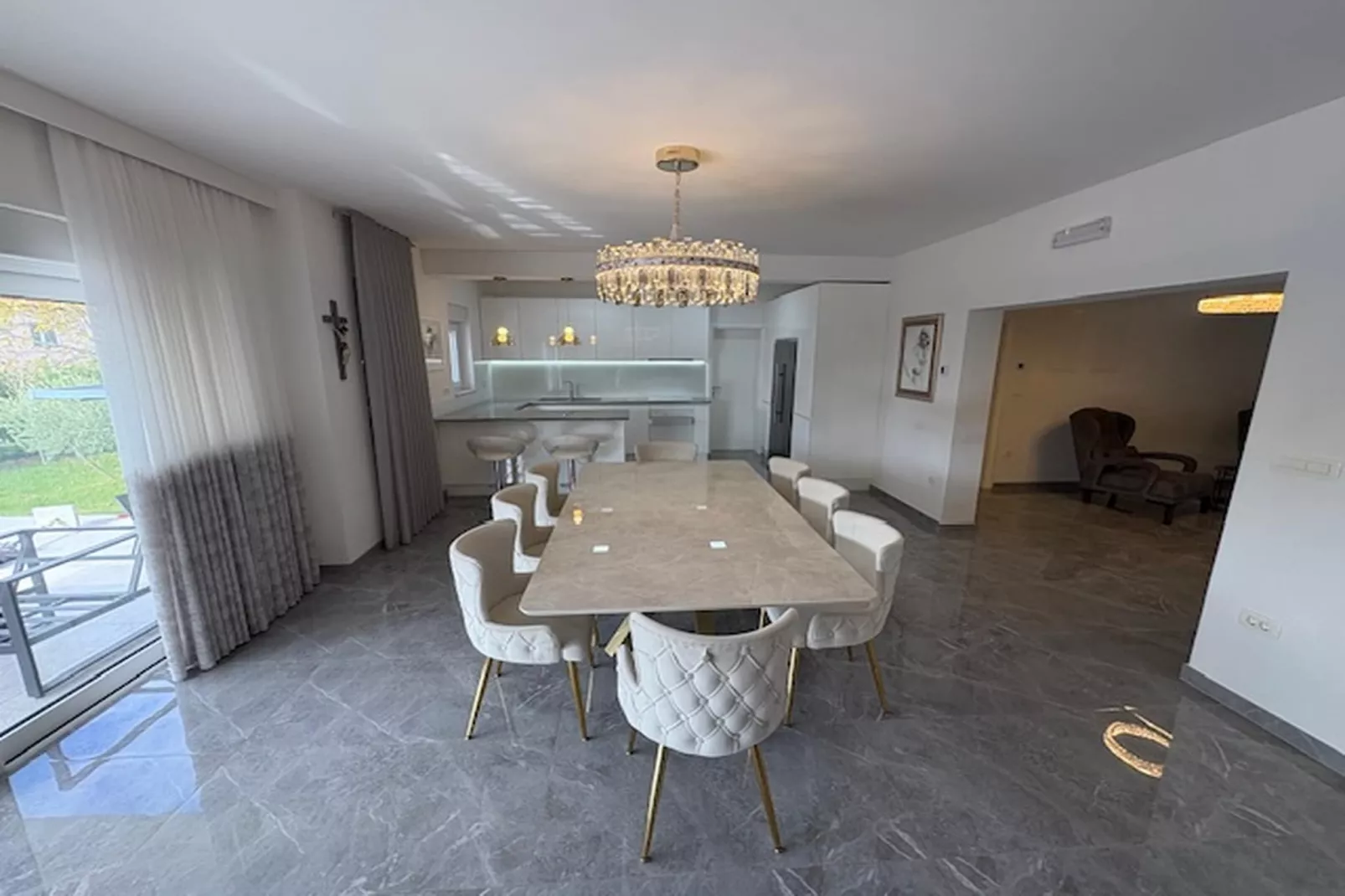 Villa Antonija-Eetkamer