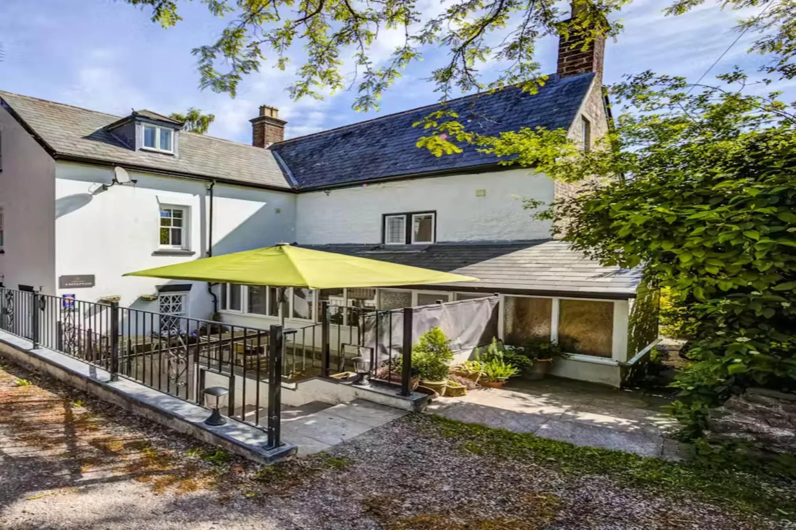 Forest House-Buitenkant zomer