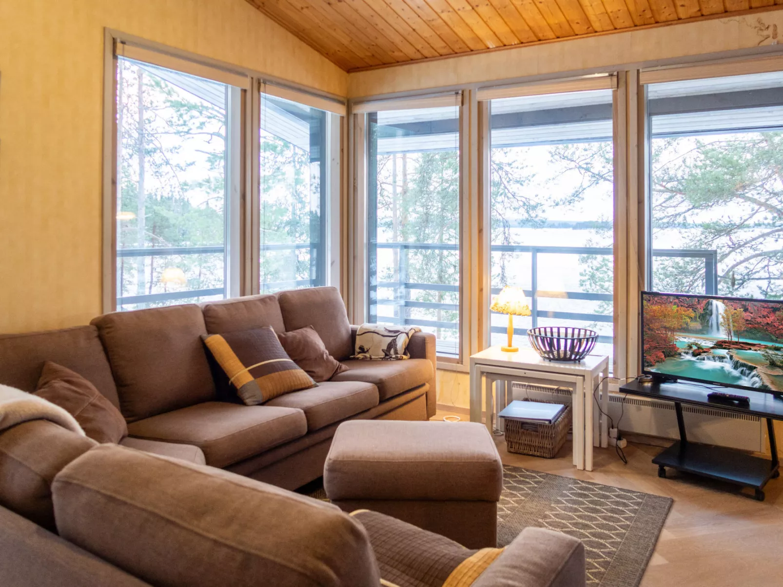 Keskikallio, nuasjärvi-Binnen